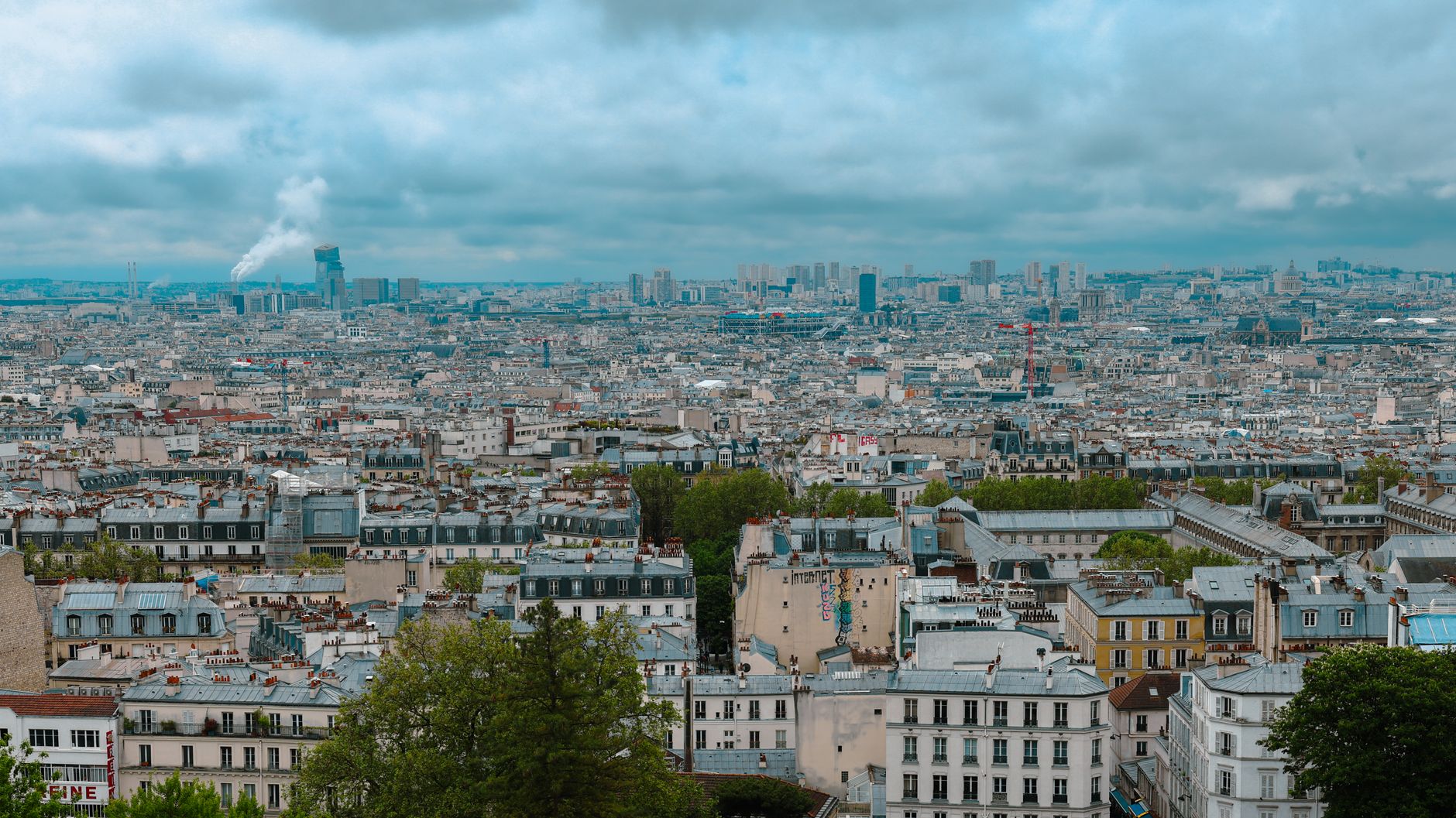panoramic view of paris cityscape from montmartre